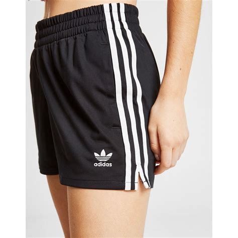 original adidas shorts 3 stripe xs|Adidas originals three Stripe shorts.